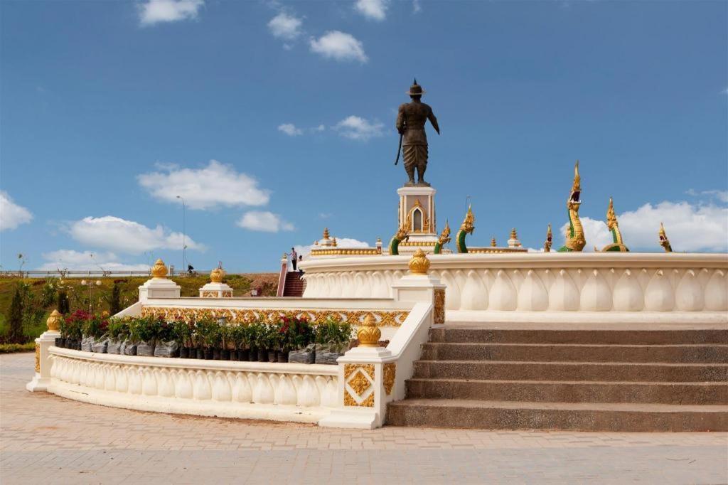 Grand Szechuan Hotel Vientiane Exteriör bild