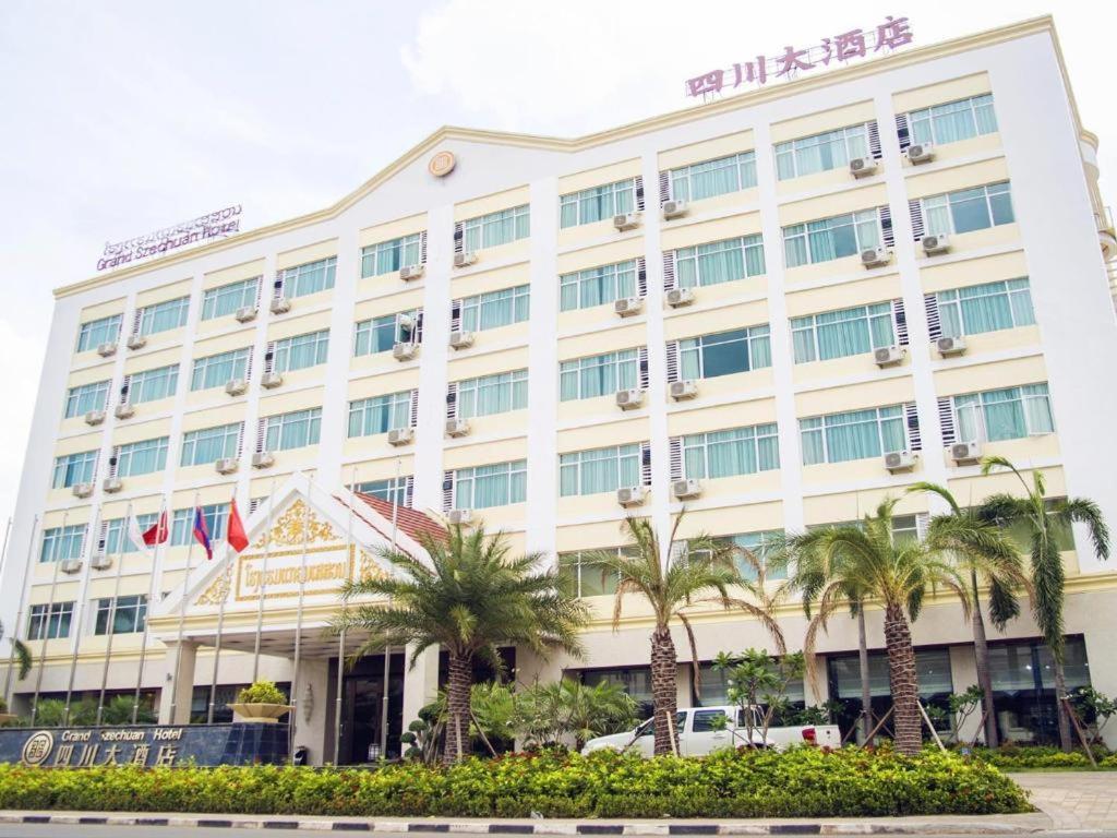 Grand Szechuan Hotel Vientiane Exteriör bild